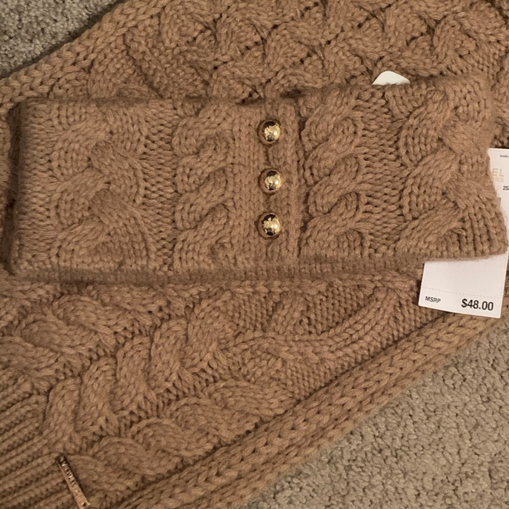 Michael Kors Ear Warmer.